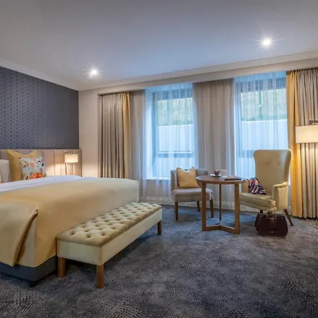 Castletroy Park Лимерик