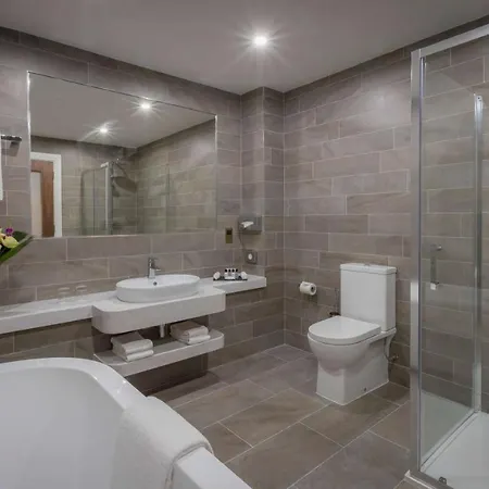 Апартаменты Castletroy Park